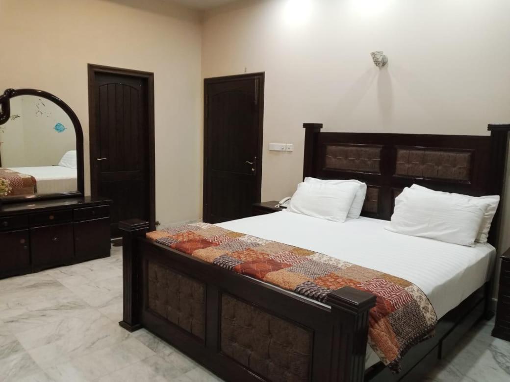 Hotel State Residency Bahawalpur Eksteriør billede
